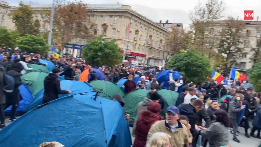 Protestatarii au instalat corturi în fața Procuraturii Generale. Tauber: „Toate drepturile noastre au fost încălcate”