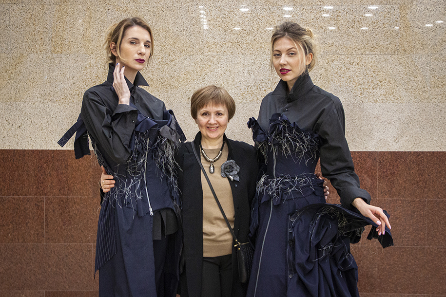 FOTO La Moscova are loc o expoziție a serviciilor funerare: cum să fie îmbrăcat mortul și ce sicrie sunt la modă 