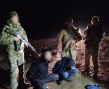 Украинские пограничники остановили двоих мужчин, которые пытались тайно попасть в страну из Молдовы