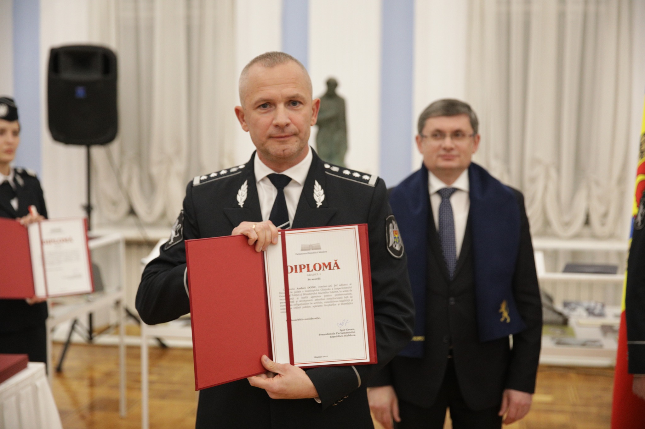 FOTO Poliția Națională, la 32 de ani de activitate. Igor Grosu a oferit diplome de onoare