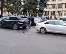 Водителей приднестровской делегации оштрафовали в Кишиневе за неправильную парковку