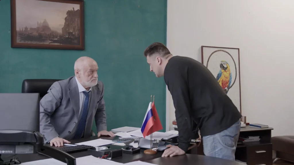 (VIDEO) La război pentru bani de Iphone sau tractor nou. Promisiunile propagandei rusești, prin care bărbații sunt atrași pe front