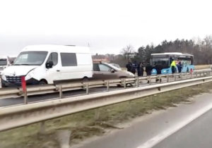 (ВИДЕО) В мун. Кишинев произошло ДТП с участием 10 автомобилей