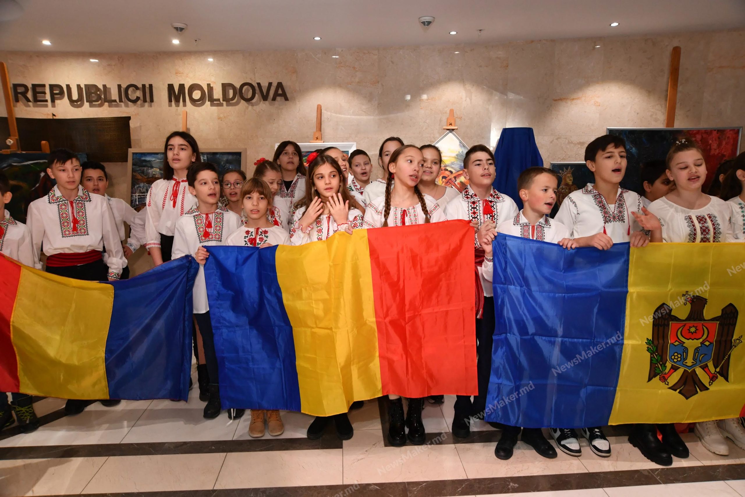 Fotoreportaj NM. Cum a fost marcată Ziua Națională a României în Parlamentul Republicii Moldova 