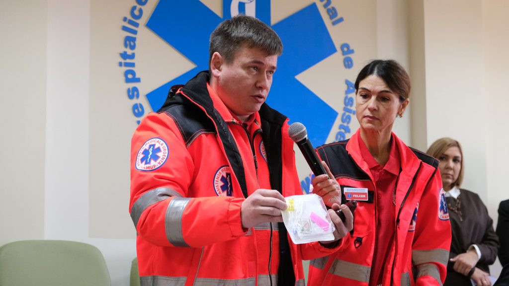 (ФОТО) ВОЗ передала Молдове партию наборов для срочной медицинской помощи на €300 тыс.