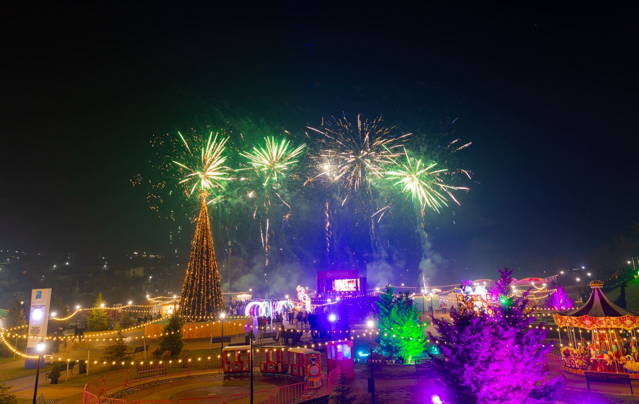 (ВИДЕО) Как в мире встретили салютом Новый год. И в Молдове запускали фейерверки, несмотря на запрет