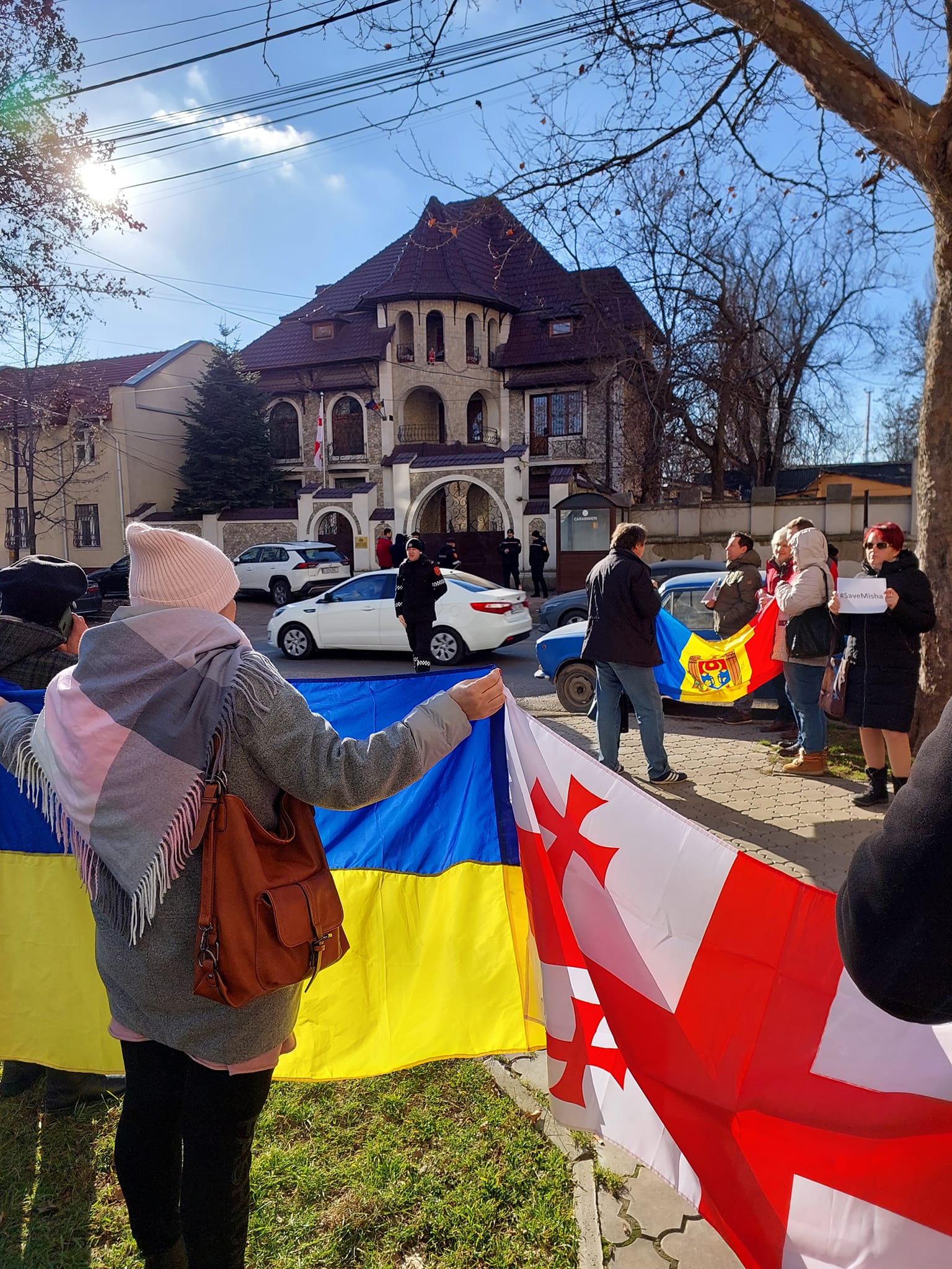 (ФОТО) В Кишиневе сторонники Саакашвили потребовали его освобождения. Акция прошла в десятках стран мира