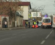 Încă un accident pe trecerea de pietoni. O tânără din Bălți a ajuns la spital, după ce a fost lovită de o mașină