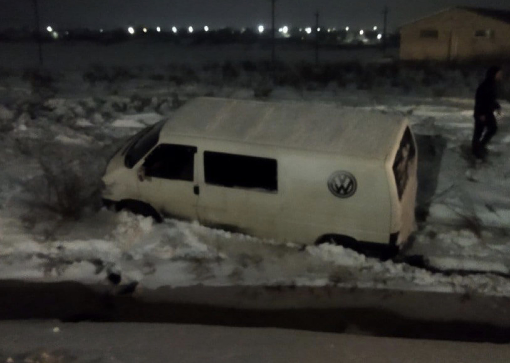 FOTO/VIDEO Blocați în zăpadă, pe traseele din Moldova: zeci de persoane au cerut ajutorul salvatorilor