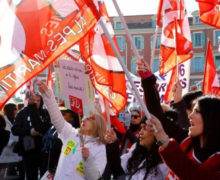 Во Франции проходят массовые забастовки против повышения пенсионного возраста