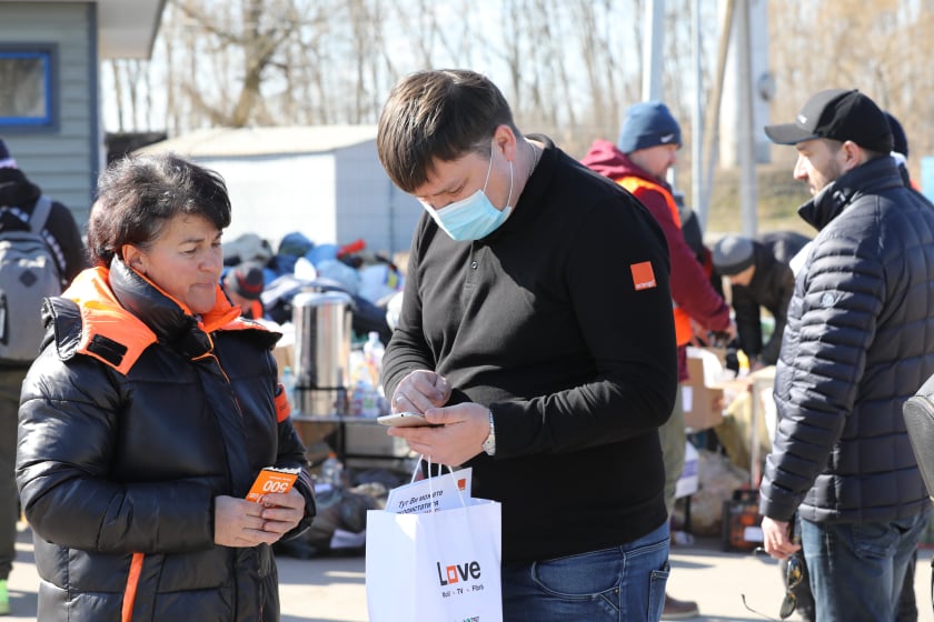 #EuAjut. Orange Moldova, jucătorul CSR #1 pe piața TELCO și Fundația Orange mai aproape de comunitate