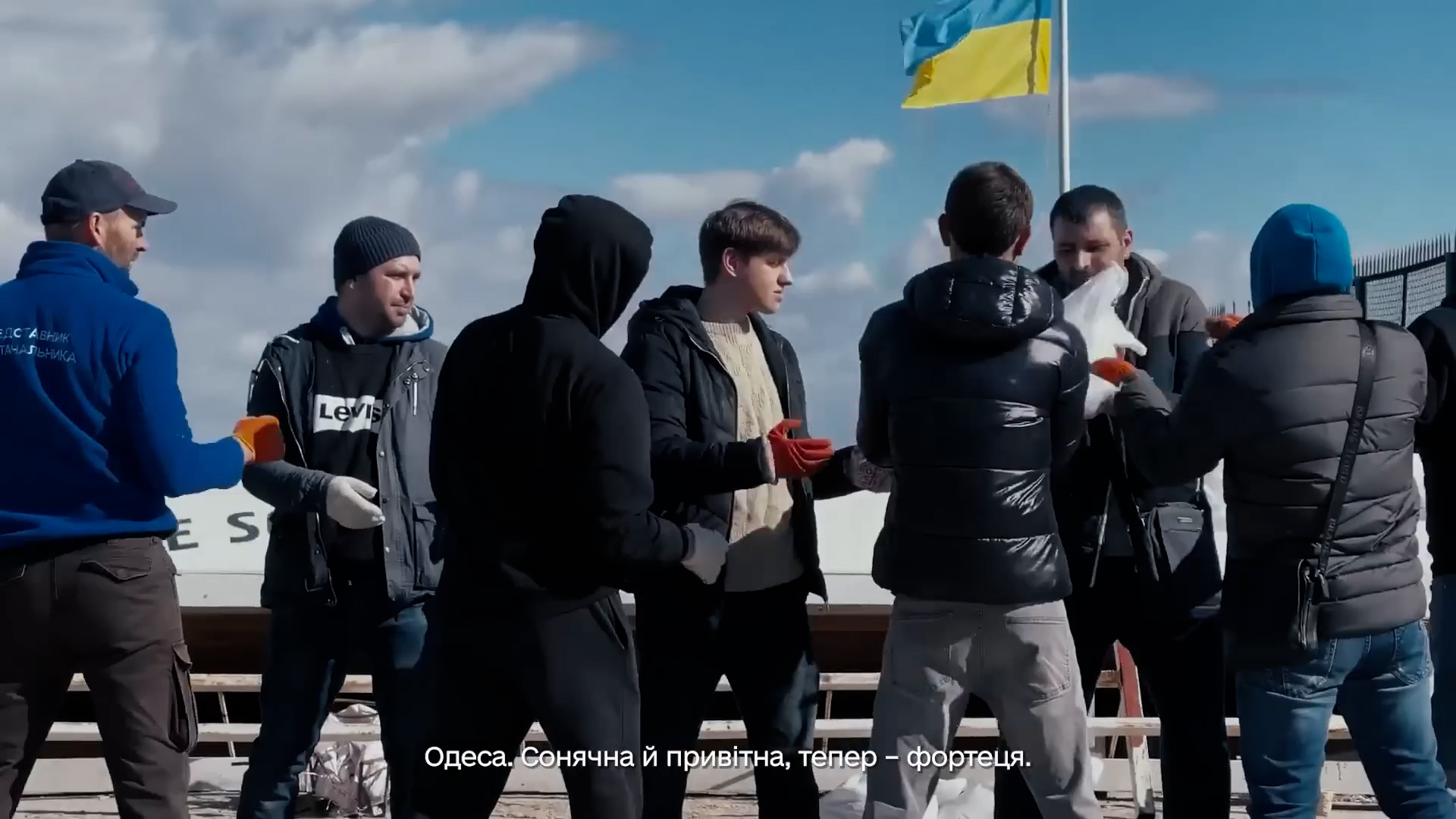 (ВИДЕО) В новогоднее обращение Зеленского вошли кадры репортажа NewsMaker из Одессы
