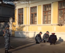 До 30 лет тюрьмы? В Тирасполе судят гражданина Молдовы, обвиняемого в поджоге военкомата весной 2022 года