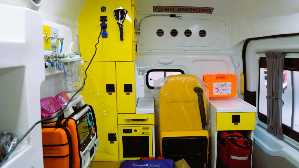 FOTO Ambulanțe noi pentru mai multe localități din țară 