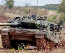 Германия направит Украине 14 танков Leopard 2