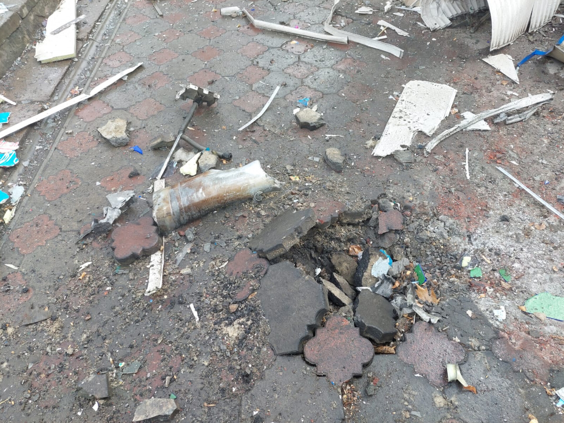 FOTO/VIDEO Bombardamente în orașul ucrainean Herson: cel puțin 6 persoane au murit 