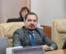 Бузу призвал Кишинев и Гагаузию найти деньги на зарплату личным помощникам: Это не так много