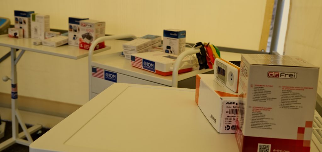 (FOTO) OIM și Ambasada SUA au donat Spitalului Clinic al Ministerului Sănătății o ambulanță și dispozitive medicale