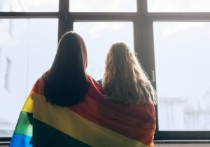 «Такие же люди, как и все». История ЛГБТ-пары из Кишинева, которая вместе из-за войны в Украине