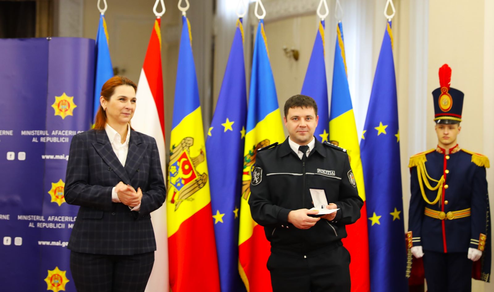 (FOTO) Ana Revenco a oferit distincții pentru 11 angajați ai IGP: „Pe umerii polițiștilor se sprijină de mai bine de un an ecoul războiului”