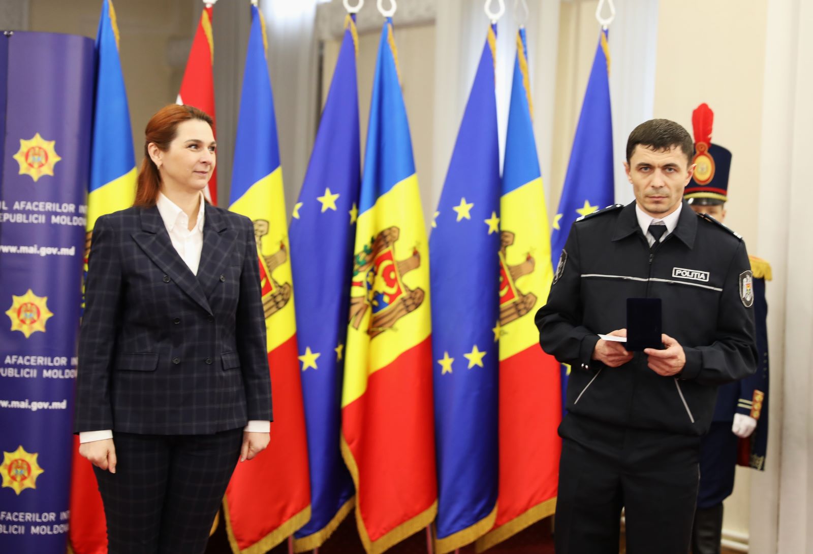 (FOTO) Ana Revenco a oferit distincții pentru 11 angajați ai IGP: „Pe umerii polițiștilor se sprijină de mai bine de un an ecoul războiului”