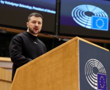 Зеленский выступил в Европарламенте. Он призвал ЕС дать Украине больше оружия