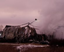 (ВИДЕО) В Латвии загорелся завод, производящий дроны