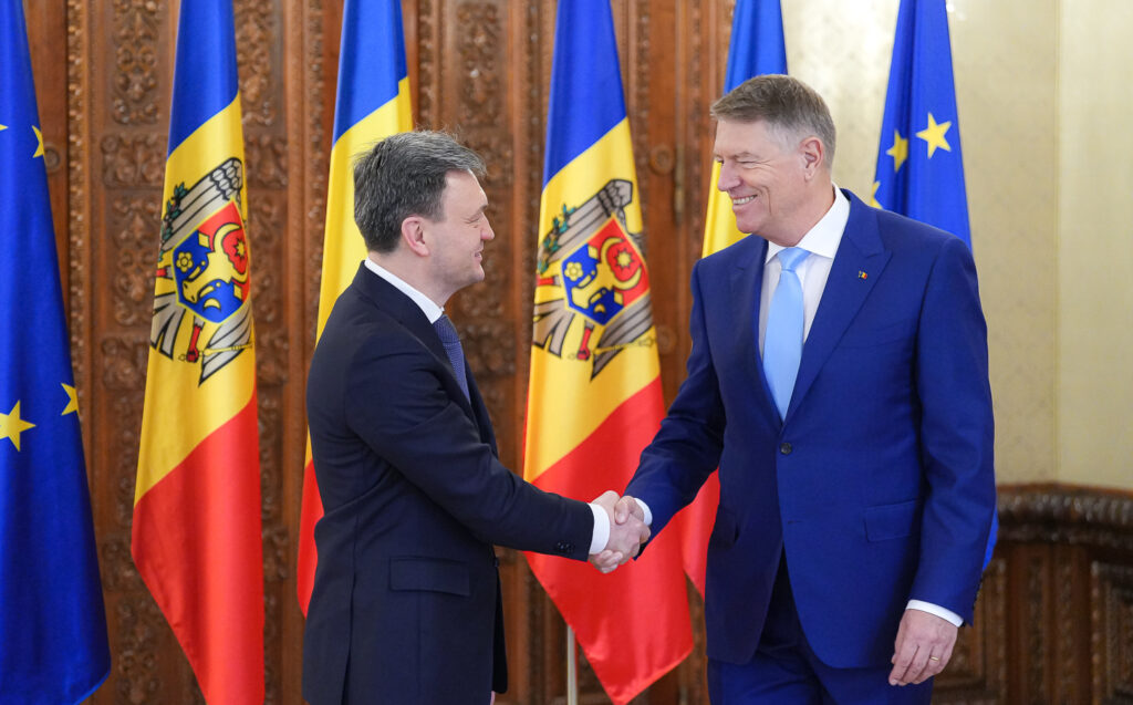 (FOTO) Dorin Recean, primit de Klaus Iohannis la Cotroceni: „Moldova și România au relații cu totul speciale – cu fiecare zi mai solide”