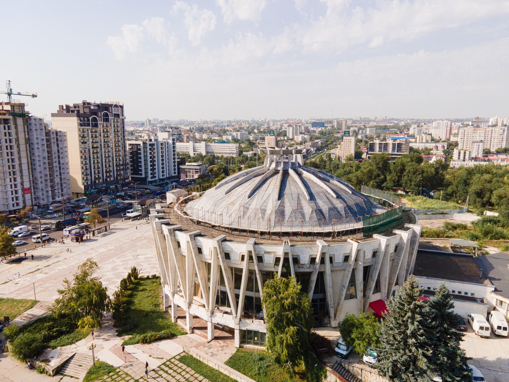 FOTO A început restaurarea clădirii Circului din Chișinău. De câți bani este nevoie pentru finalizarea tuturor lucrărilor
