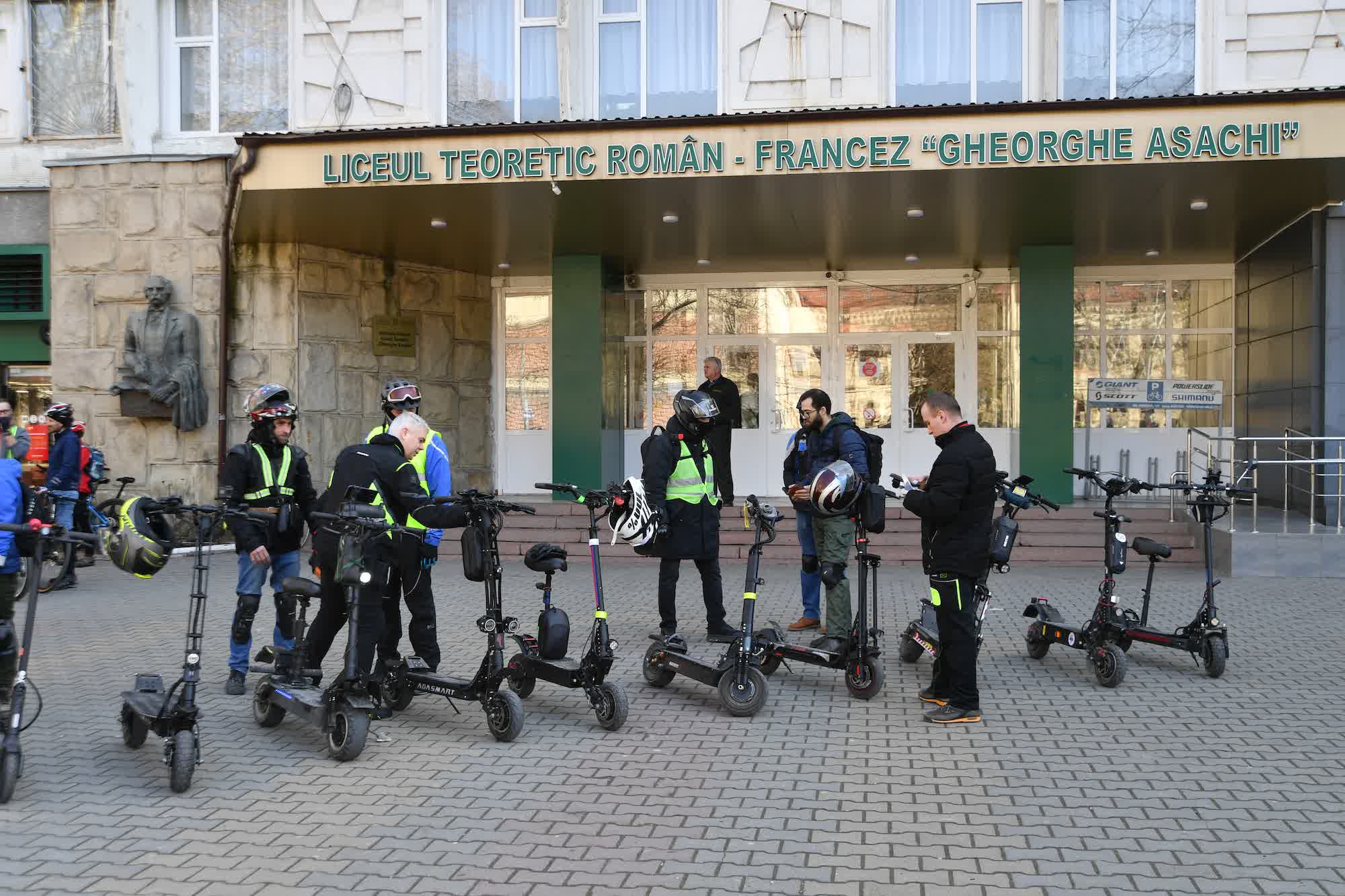 Fotoreportaj NM. Cum s-au mobilizat bicicliștii din Moldova urmare a accidentului de la Stăuceni 