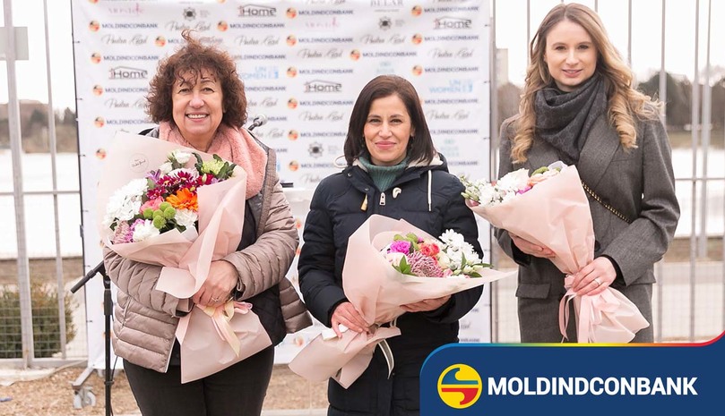 Женские команды Moldindconbank и звезд сыграли в футбол в преддверии 8 марта
