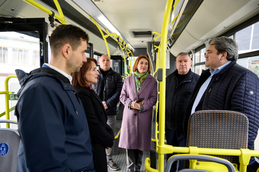 Moldcell способствует диверсификации и оцифровке способов оплаты в общественном транспорте Кишинева