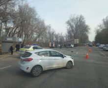 (FOTO) Un bărbat a murit într-un accident produs în Chișinău: Au fost implicate patru automobile