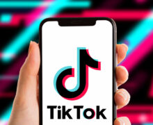 Minorii vor putea petrece doar o oră pe TikTok. Platforma introduce o nouă setare