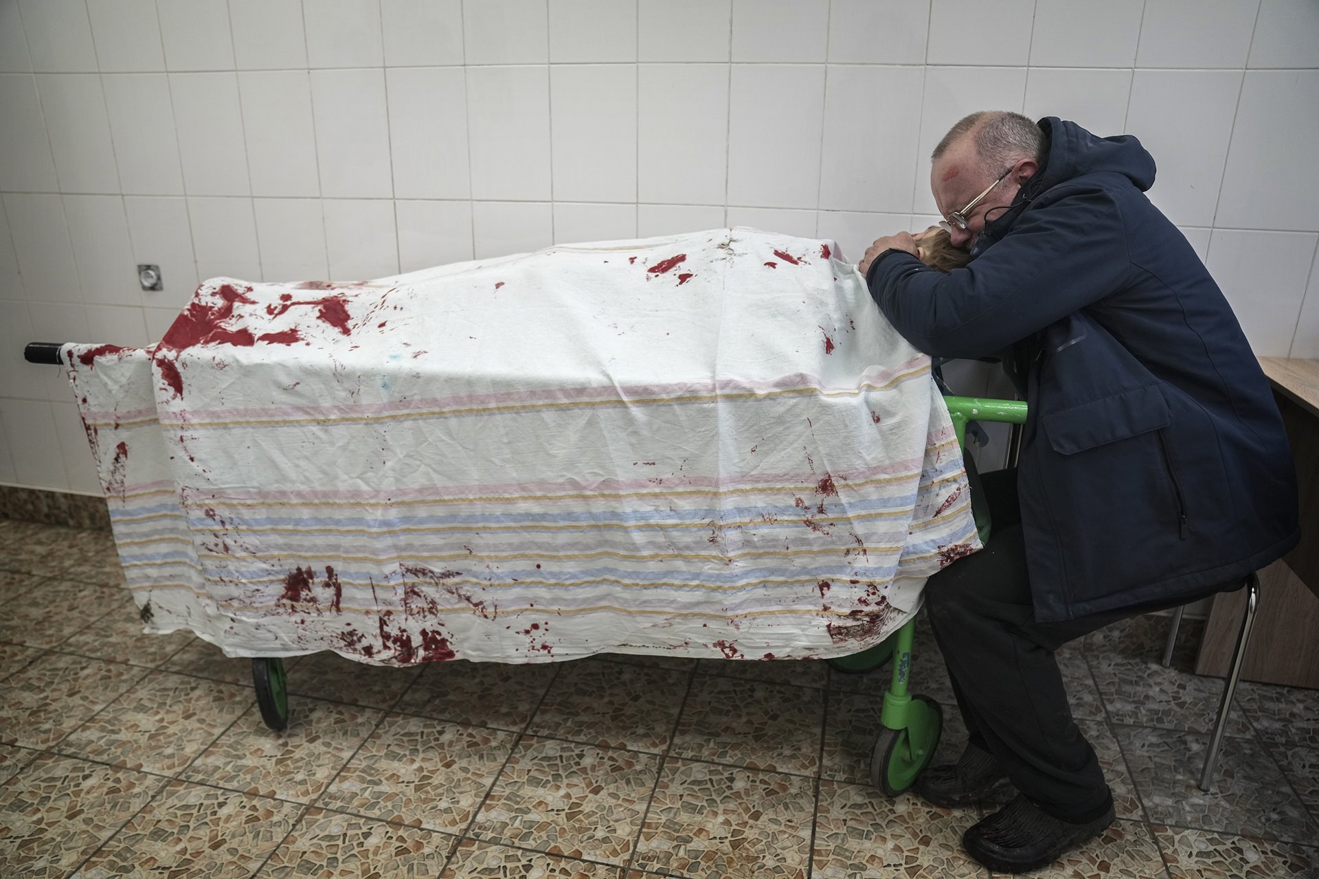 Un fotojurnalist ucrainean a câștigat etapa europeană a concursului World Press Photo. Acesta a realizat o serie de fotografii în orașul martir Mariupol