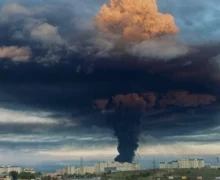 (ВИДЕО) В Севастополе загорелся резервуар с топливом. Предположительно, из-за попадания беспилотника