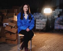 (ВИДЕО) «Нужно знать, когда сказать себе стоп». Монолог волонтерки центра для беженцев из Украины