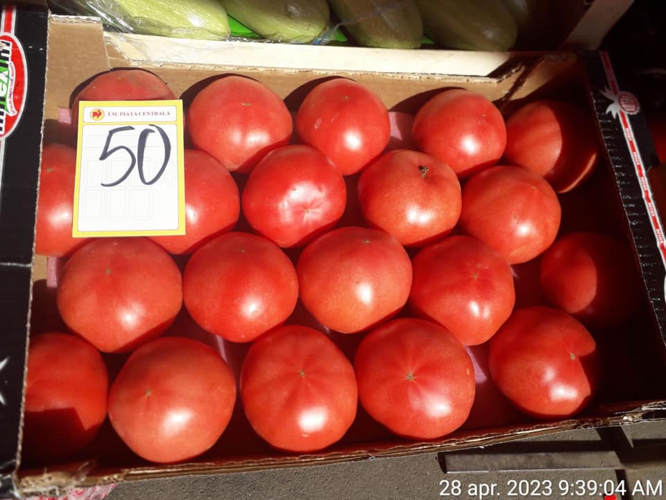 Primele căpșune moldovenești – în vânzare. Sunt mai scumpe decât carnea