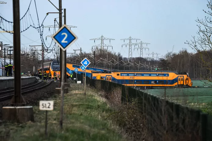 (VIDEO) Accident feroviar grav în Olanda. Cel puțin un om a murit, iar 19 au fost răniți
