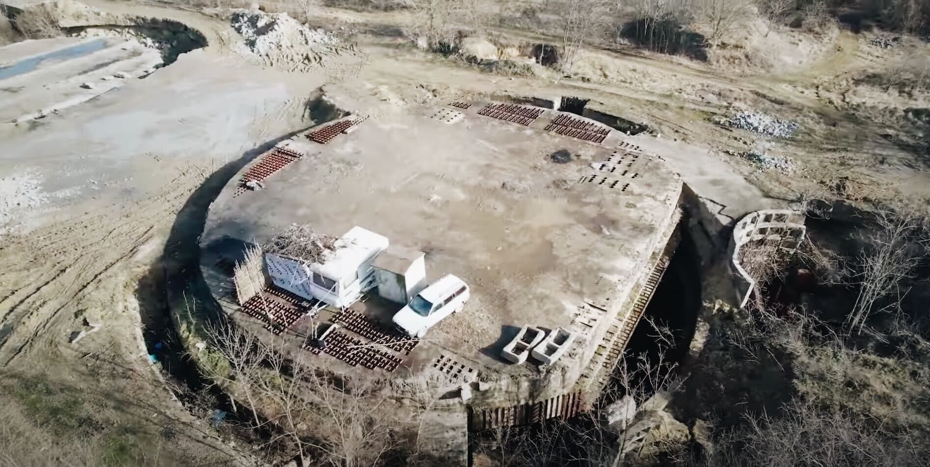 (FOTO, VIDEO) Buncărul din Șoldănești. De ce nu poate fi demolat și când va apărea o pădure în locul acestuia