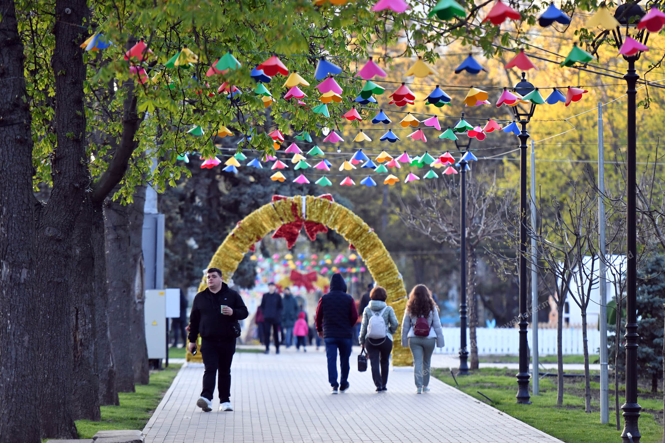 (Fotoreportaj NM) Slujba de Înviere la Catedrala „Nașterea Domnului” din capitală