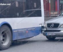 VIDEO Chișinău: Încă un accident cu implicarea unui troleibuz. A fost afectată circulația transportului public