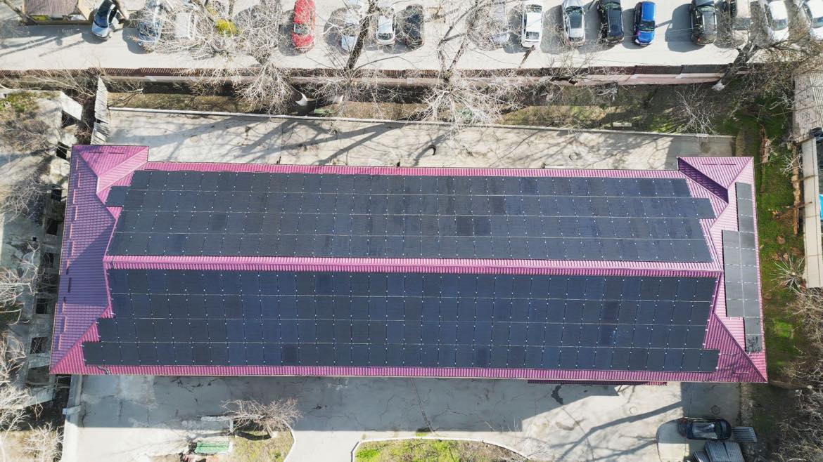 La Spitalul „Toma Ciorbă” a fost instalată o centrală solară. Cât va economisi anual instituția pentru energia electrică