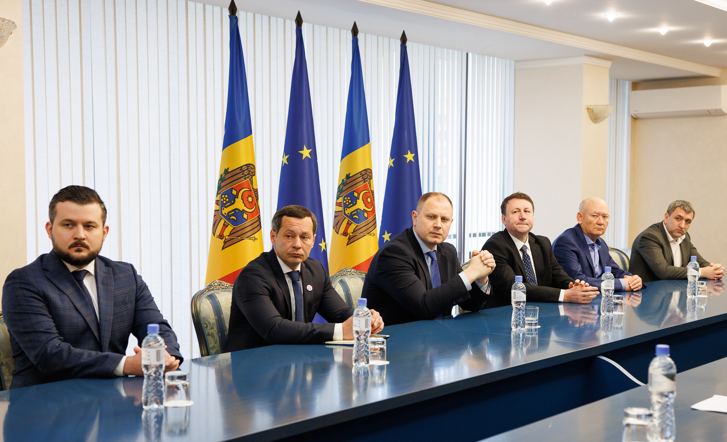 Maia Sandu i-a chemat la sfat pe Chirtoacă, Galbur, Costiuc, Gligor și alți lideri de partide