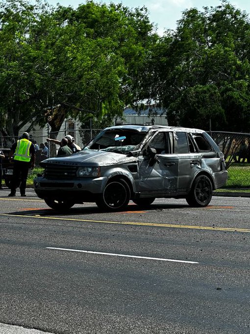 FOTO/VIDEO O mașină a intrat în mulțime, în Texas: Cel puțin 8 oameni au murit, iar alți 11 au fost răniți