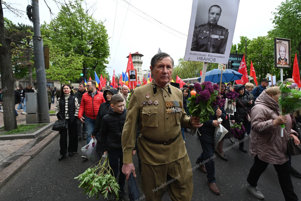 Селфи со Сталиным. Как в Кишиневе отмечали 9 мая. Фоторепортаж NM