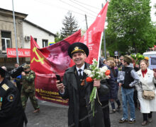 Panglici interzise, Stalin, baloane și nostalgie sovietică. 9 mai la Chișinău – FOTOREPORTAJ