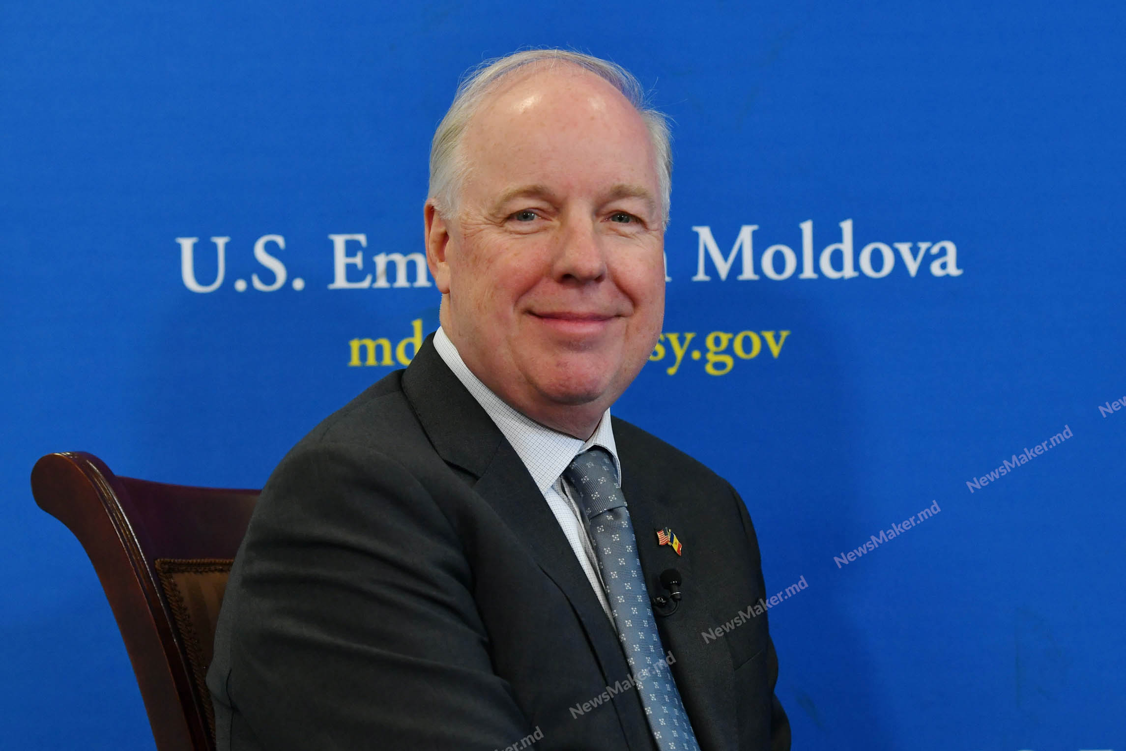 NM Espresso: о визите в Кишинев госсекретаря США, новом тендере в аэропорту и об «очень опасной точке для демократии» в Молдове