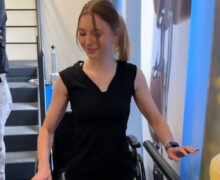 (ВИДЕО) Марчела Палади учится ходить на новых протезах