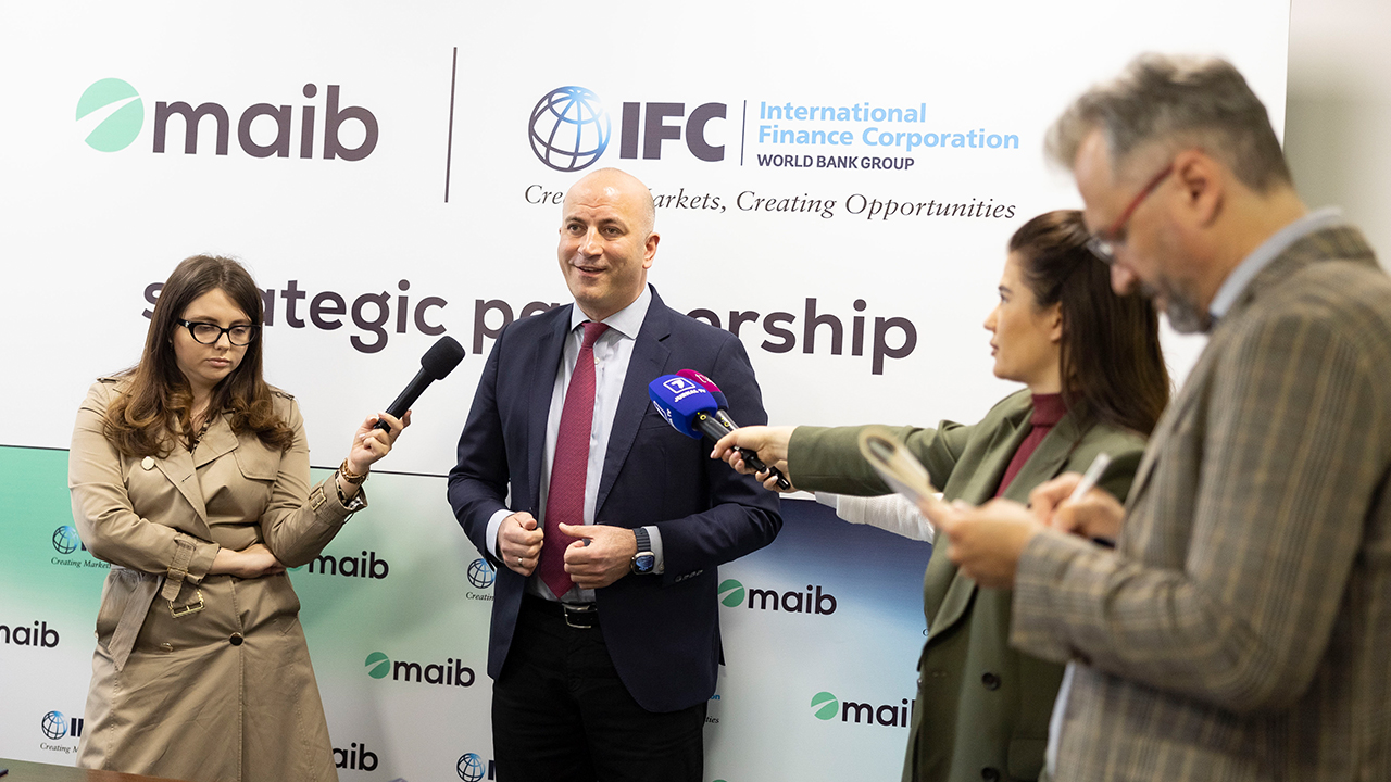 Maib și Corporația Financiară Internațională au semnat un acord de finanțare care va sprijini dezvoltarea IMM-urile din Moldova